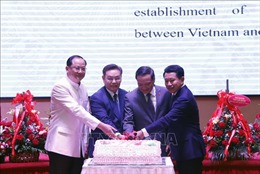 Giữ gìn và phát triển quan hệ hữu nghị đặc biệt Việt Nam - Lào