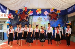 Tết Trung thu của học sinh tại trường Tiểu học Khmer-Việt Nam Tân Tiến (Campuchia)