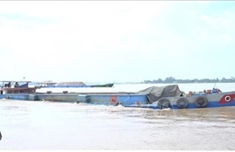 Tạm giữ 2 phương tiện khai thác, vận chuyển cát trái phép trên sông Đồng Nai