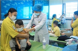 Thái Bình: Thời tiết giao mùa, trẻ em nhập viện tăng