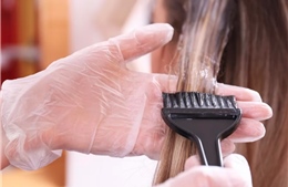 Hóa chất duỗi tóc làm tăng gấp hai lần nguy cơ mắc ung thư tử cung