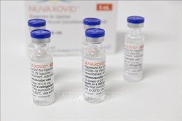 Mỹ cấp phép sử dụng vaccine phòng COVID-19 của Novavax làm mũi tăng cường