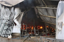Nghi vấn nhân viên bảo vệ tử vong trong vụ cháy nhà kho tại Hà Đông