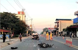 Va chạm giữa ô tô con và xe máy tại Uông Bí khiến 2 người tử vong