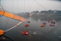 Ấn Độ: Sập cầu đang xây dựng trên sông Hằng