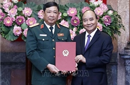 Chủ tịch nước trao quyết định thăng quân hàm Thượng tướng cho Phó TTMT Huỳnh Chiến Thắng
