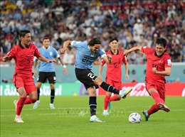 Hàn Quốc được truyền cảm hứng từ hai trận thắng của các cầu thủ châu Á