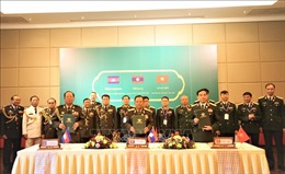 Bộ trưởng Quốc phòng 3 nước Việt Nam - Lào - Campuchia ký biên bản làm việc