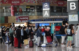 Nhật Bản, Hàn Quốc siết chặt kiểm dịch đối với du khách đến từ Trung Quốc