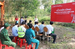 &#39;Cõng sóng&#39; lên vùng biên: Để không ai bị bỏ lại phía sau