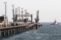 Bất chấp các lệnh trừng phạt, sản lượng dầu thô của Iran tăng 140.000 thùng/ngày