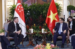 Thủ tướng Phạm Minh Chính tiếp lãnh đạo Ngân hàng Standard Chartered