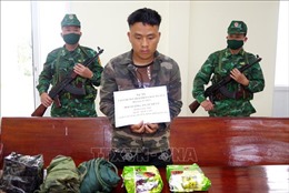 Bắt đối tượng vận chuyển 2 kg ma túy từ nước ngoài về Việt Nam 