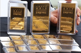 Nỗi lo về lạm phát đè nặng lên giá vàng châu Á
