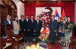 Chúc mừng Tổng Lãnh sự quán Lào tại Đà Nẵng nhân dịp Tết cổ truyền Bunpimay