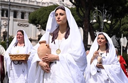 Italy: Tưng bừng lễ hội mừng thành phố Rome bước sang tuổi 2776