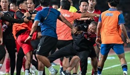 AFC điều tra &#39;hành vi bạo lực&#39; trong trận chung kết bóng đá nam SEA Games 32