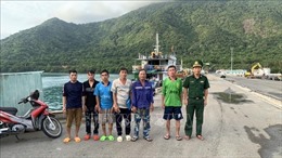 Bà Rịa - Vũng Tàu: Tiếp nhận 6 ngư dân bị nạn trên biển Côn Đảo