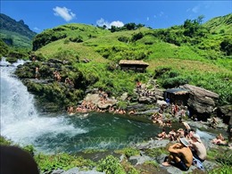 Hà Giang: Tạm dừng hoạt động tắm tại thác Du Già sau vụ du khách tử vong do đuối nước