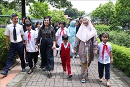 Phu nhân Thủ tướng Việt Nam và Malaysia thăm Làng trẻ em SOS Hà Nội