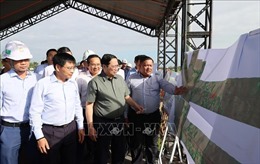 Thủ tướng kiểm tra tiến độ thi công đường Vành đai 3 TP Hồ Chí Minh đoạn qua tỉnh Long An