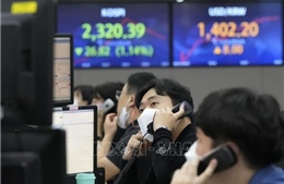Cổ phiếu doanh nghiệp lớn của Trung Quốc giảm 17% kéo thị trường đi xuống
