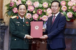 Chủ tịch nước trao Quyết định thăng quân hàm Thượng tướng cho đồng chí Trịnh Văn Quyết