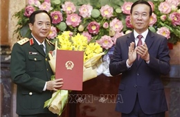 Chủ tịch nước trao Quyết định thăng quân hàm cho đồng chí Trịnh Văn Quyết