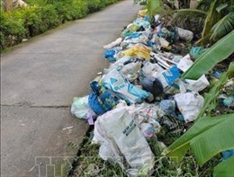 Cần quan tâm, giải quyết triệt để bãi rác tự phát tại ấp Sơn Phú 2A