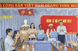 Thăm và chúc tết Katê đồng bào Chăm Bàlamôn tại Bình Thuận