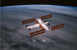 Trung Quốc: Phi hành đoàn tàu Thần Châu-16 trở về Trái Đất sau sứ mệnh kéo dài 154 ngày