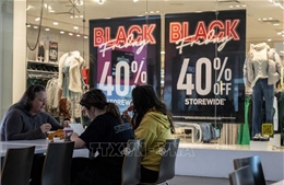 Doanh số bán hàng của Mỹ tăng 2,5% trong dịp Black Friday 