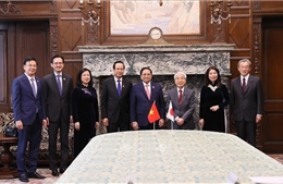 Thủ tướng Phạm Minh Chính hội kiến Chủ tịch Thượng viện Nhật Bản