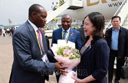 Phó Chủ tịch nước đến Uganda, bắt đầu chuyến tham dự Hội nghị Cấp cao lần thứ 19 Phong trào Không liên kết