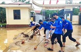 Thanh niên xung kích, cùng người dân vùng lũ tái thiết cuộc sống