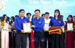 Tạo phong trào thi đua học tập, tu dưỡng, rèn luyện trong sinh viên