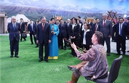 Tổng Bí thư Tô Lâm cùng Phu nhân tham quan Làng Văn hóa Dân tộc tại Kazakhstan