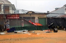 Mưa lớn kèm dông lốc làm hư hỏng hơn 280 ngôi nhà ở Tuyên Quang