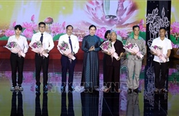 Những &#39;đóa sen&#39; tỏa hương giữa đời thường