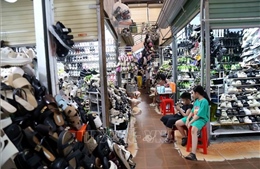 Quảng Bình vận động các chủ kiot chợ Đồng Hới mở cửa, kinh doanh trở lại