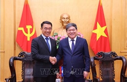 Hợp tác đào tạo cán bộ, củng cố quan hệ hữu nghị, đoàn kết 