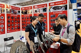 Khai mạc chuỗi triển lãm chuyên ngành dịch vụ ô tô và phụ tùng thay thế