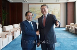 Thủ tướng Phạm Minh Chính gặp Bí thư Thành ủy Thượng Hải Trần Cát Ninh
