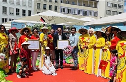 &#39;Hương Sắc Việt&#39; - Dấu ấn của mối quan hệ song phương và tình gắn kết cộng đồng