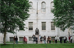 Đại học Harvard tuân thủ yêu cầu về hồ sơ lao động