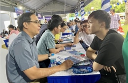Điểm chuẩn tuyển sinh đại học năm 2025 khó đoán