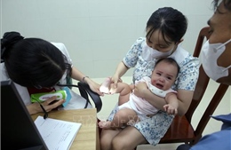 Nắng nóng kéo dài, số trẻ nhập viện gia tăng tại Đà Nẵng