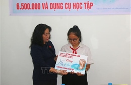 &#39;Mẹ đỡ đầu&#39; hỗ trợ chăm sóc, nuôi dưỡng trẻ em mồ côi