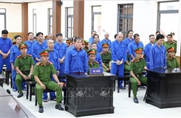Võ Hoàng Hiếu và đồng phạm lĩnh án tù về tội &#39;Tổ chức đánh bạc&#39;