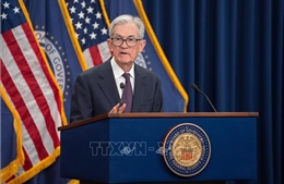 Fed cảnh báo nguy cơ lạm phát nếu giảm lãi suất &#39;quá mạnh&#39;